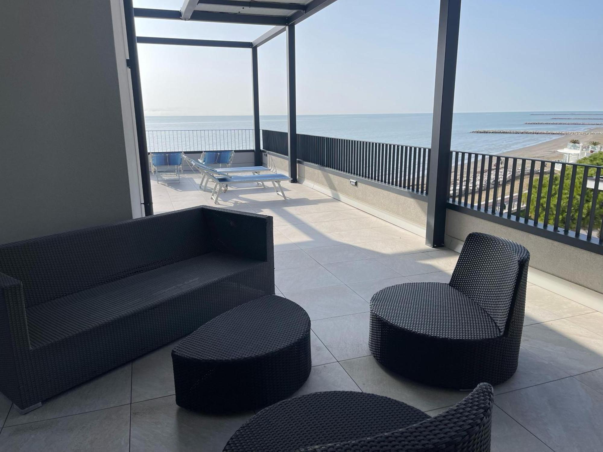 Nuovo Residence Serenissima Frontemare - Agenzia Cocal Caorle Exterior photo