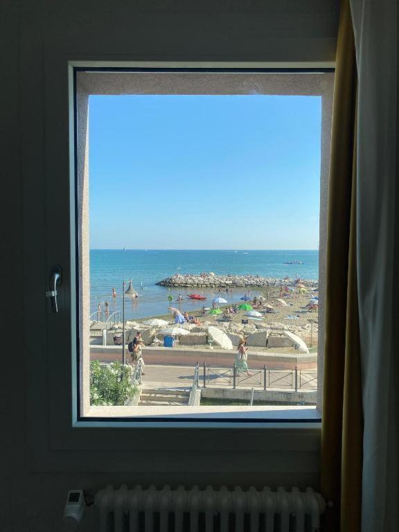 Nuovo Residence Serenissima Frontemare - Agenzia Cocal Caorle Exterior photo