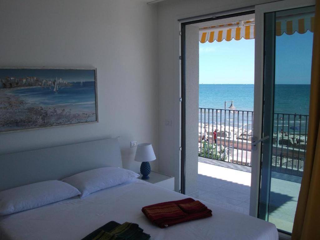 Nuovo Residence Serenissima Frontemare - Agenzia Cocal Caorle Exterior photo